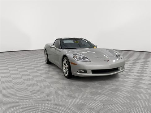 Used 2008 Chevrolet Corvette Coupe w/ Preferred Equipment Group image 2