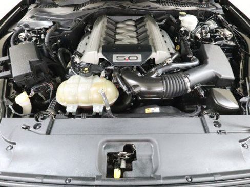 Used 2017 Ford Mustang GT Premium w/ Equipment Group 401A RWD image 22