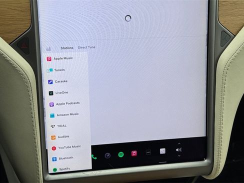 Used 2018 Tesla Model X 75D image 17