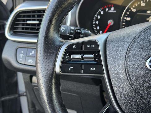 Used 2019 Kia Sorento SX image 20