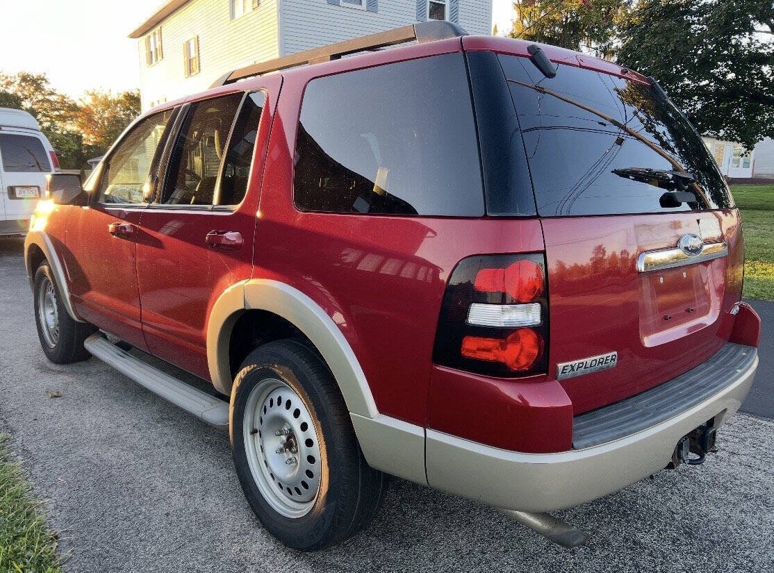 Used 2010 Ford Explorer Eddie Bauer AWD/4WD image 4