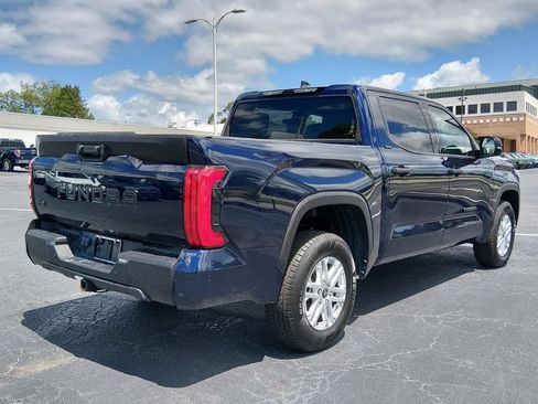 Used 2022 Toyota Tundra SR5 w/ SR5 Convenience Package AWD/4WD image 4