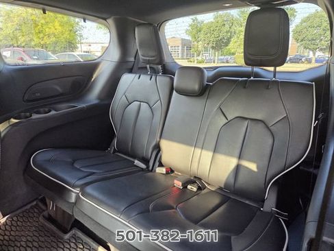 Used 2026 Chrysler Pacifica Limited w/ Uconnect Theater Family Group FWD image 16