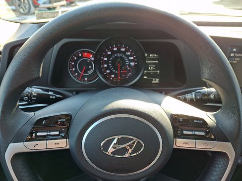 Certified 2023 Hyundai Elantra SEL image 18