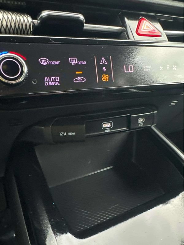 Used 2023 Kia Niro LX FWD image 24