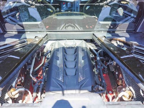 Used 2020 Chevrolet Corvette Stingray Premium Cpe w/ 3LT Preferred Equipment Group image 29