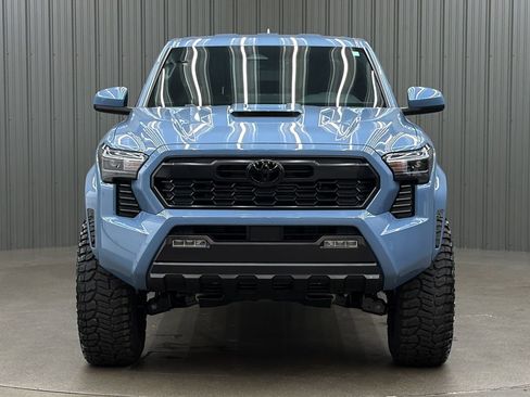 Used 2026 Toyota Tacoma TRD Sport AWD/4WD image 8