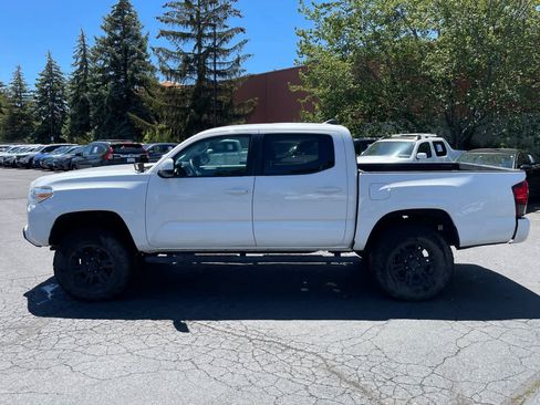 Used 2019 Toyota Tacoma SR w/ SR Convenience Package RWD image 2