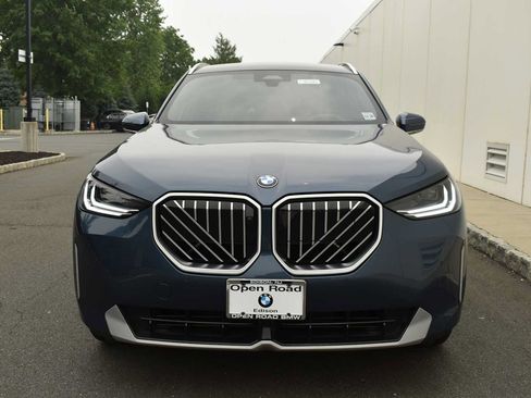Used 2026 BMW X3 xDrive30i w/ Premium Package AWD/4WD image 2
