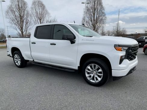 New 2025 Chevrolet Silverado 1500 Custom image 2