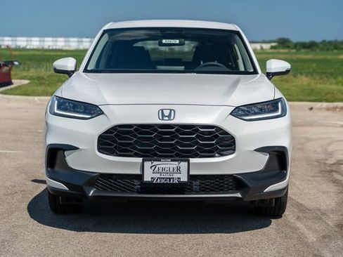 New 2026 Honda HR-V LX image 2