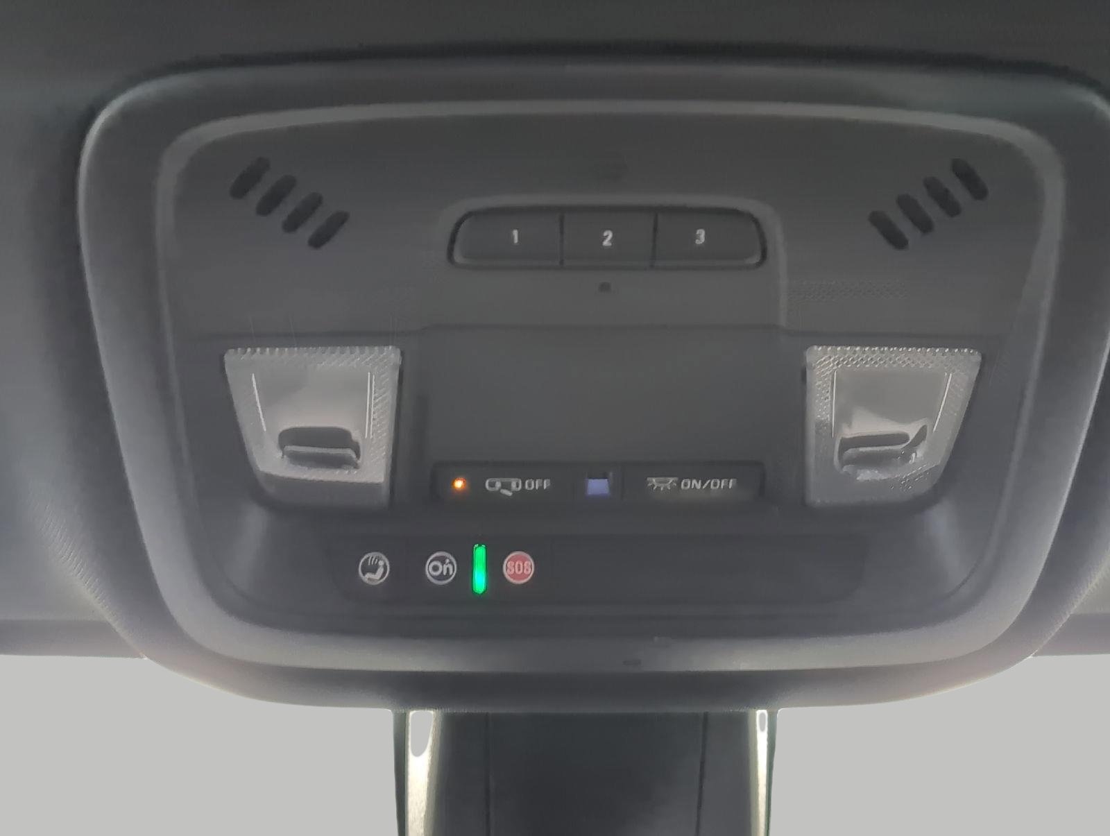 Used 2023 Chevrolet Traverse LT AWD/4WD image 18