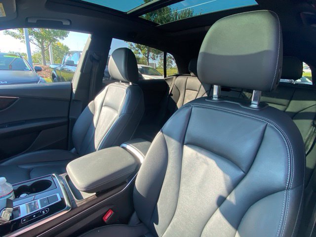 Used 2021 Audi Q8 Premium w/ Black Optic Package AWD/4WD image 11