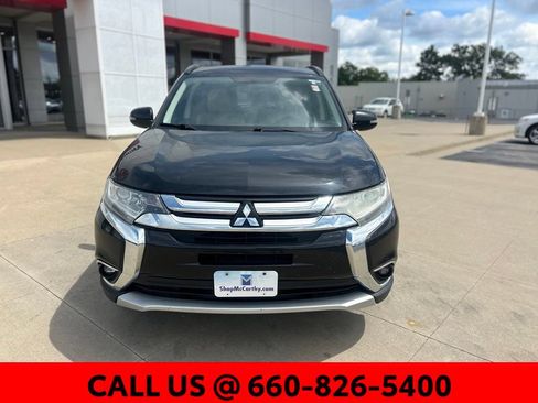 Used 2016 Mitsubishi Outlander SE AWD/4WD image 3