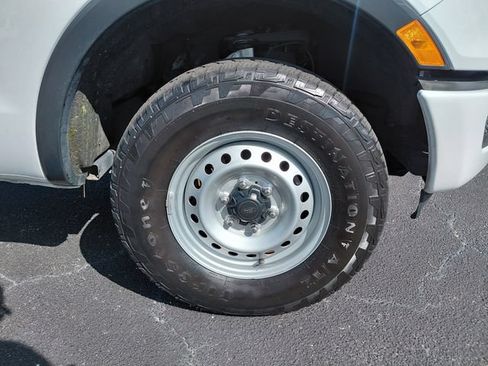 Used 2019 Ford Ranger XL w/ Equipment Group 101A Mid AWD/4WD image 8