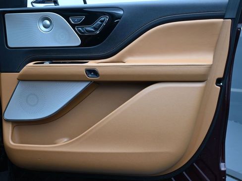 Used 2022 Lincoln Aviator Black Label image 26