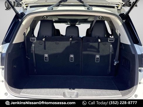 Certified 2023 Nissan Pathfinder SL w/ SL Premium Package image 17