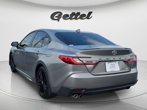 Used 2025 Toyota Camry SE w/ Multimedia Upgrade Package FWD image 8