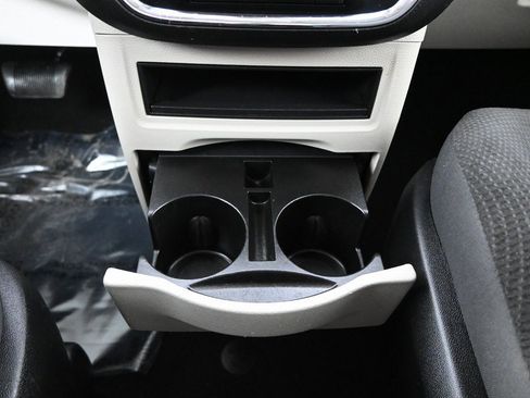 Used 2019 Dodge Grand Caravan SE w/ UConnect Hands-Free Group image 30