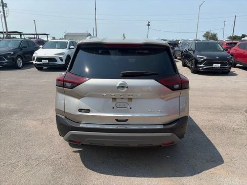 Used 2021 Nissan Rogue SL AWD/4WD image 5