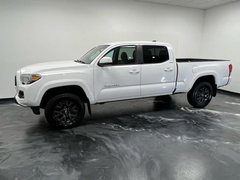 Used 2021 Toyota Tacoma SR5 image 20