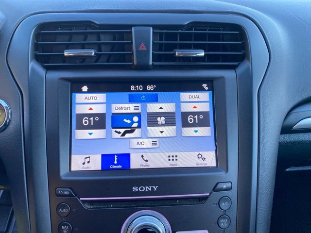 Used 2017 Ford Fusion Titanium FWD image 23