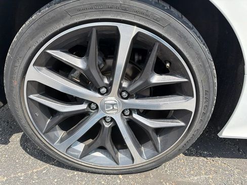 Used 2024 Honda Civic Touring image 8
