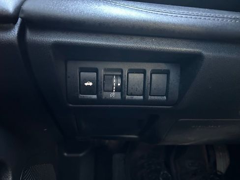 Used 2022 Subaru Legacy Limited w/ Popular Package #3 image 31