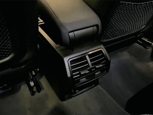 Used 2024 Audi Q3 2.0T Premium Plus image 24