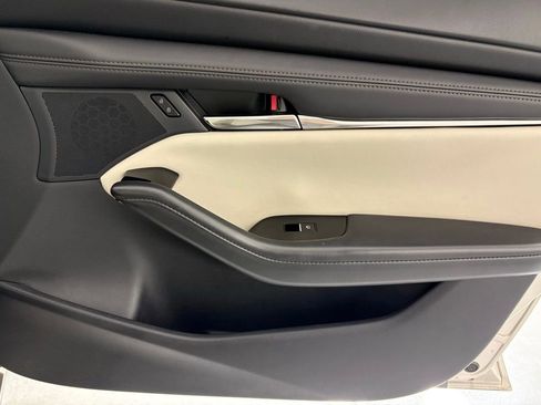 Used 2025 MAZDA MAZDA3 s image 39