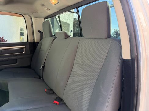 Used 2015 RAM 2500 SLT image 38