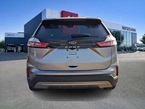 Used 2024 Ford Edge SEL AWD/4WD image 5