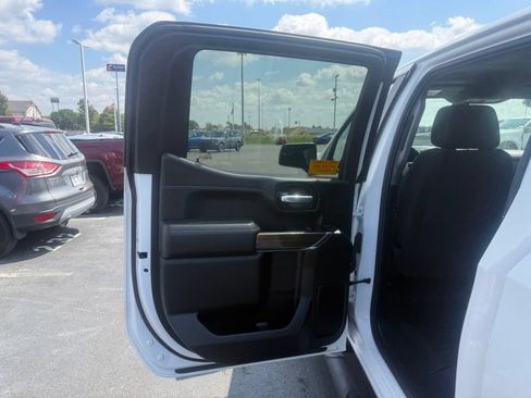 Used 2020 Chevrolet Silverado 1500 RST AWD/4WD image 38