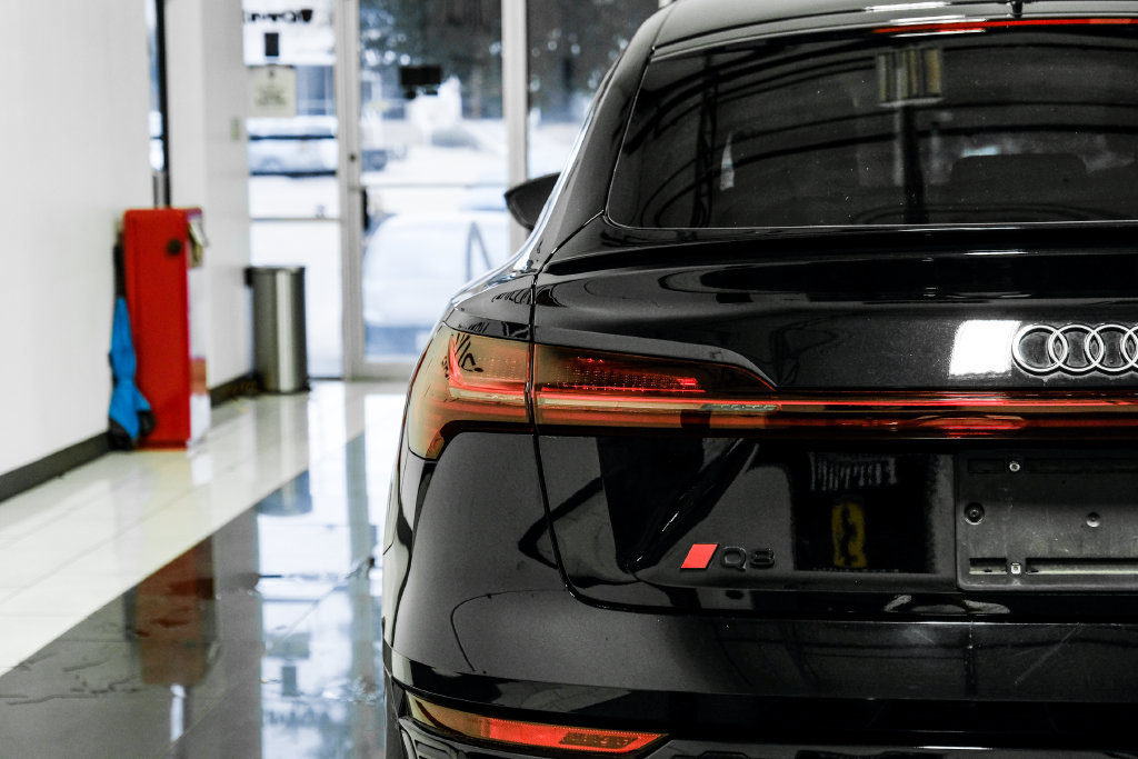 Used 2024 Audi Q8 e-tron Premium Plus w/ Premium Plus Package AWD/4WD image 63