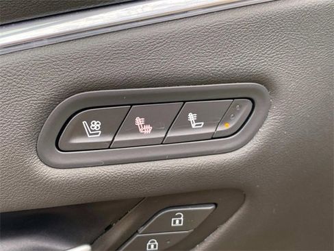 Used 2023 Cadillac Escalade Premium Luxury w/ Performance Package image 16