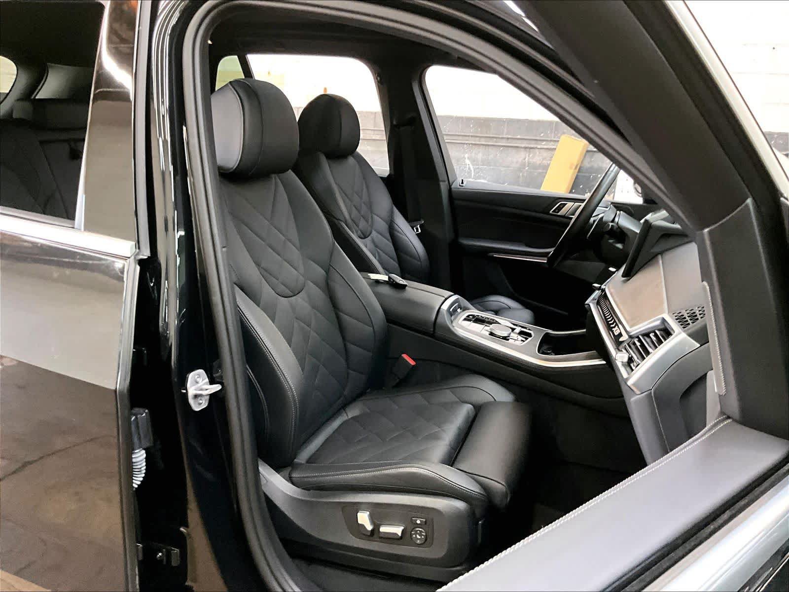 Used 2025 BMW X5 xDrive40i AWD/4WD image 9
