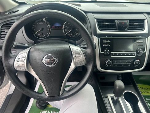 Used 2016 Nissan Altima 2.5 S w/ Power Driver Seat Package FWD image 18
