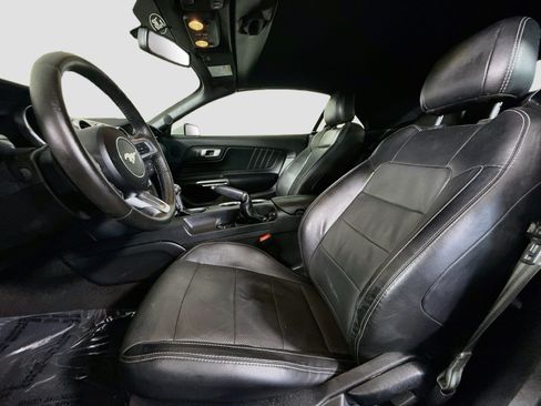 Used 2019 Ford Mustang Premium RWD image 22
