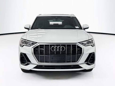 Certified 2024 Audi Q3 2.0T Premium Plus image 2