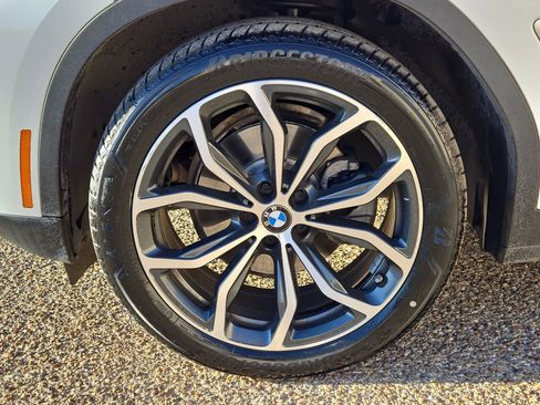 Certified 2023 BMW X4 xDrive30i w/ Premium Package image 11