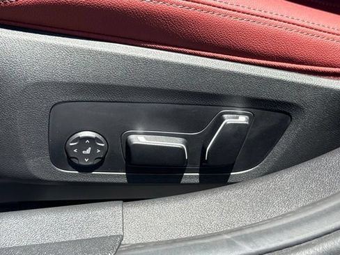 New 2026 BMW 330i Sedan w/ M Sport Package RWD image 17