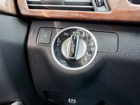 Used 2012 Mercedes-Benz E 350 4MATIC Sedan image 44