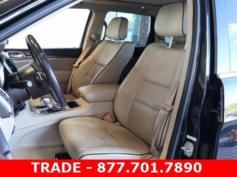 Used 2016 Jeep Grand Cherokee Overland image 12
