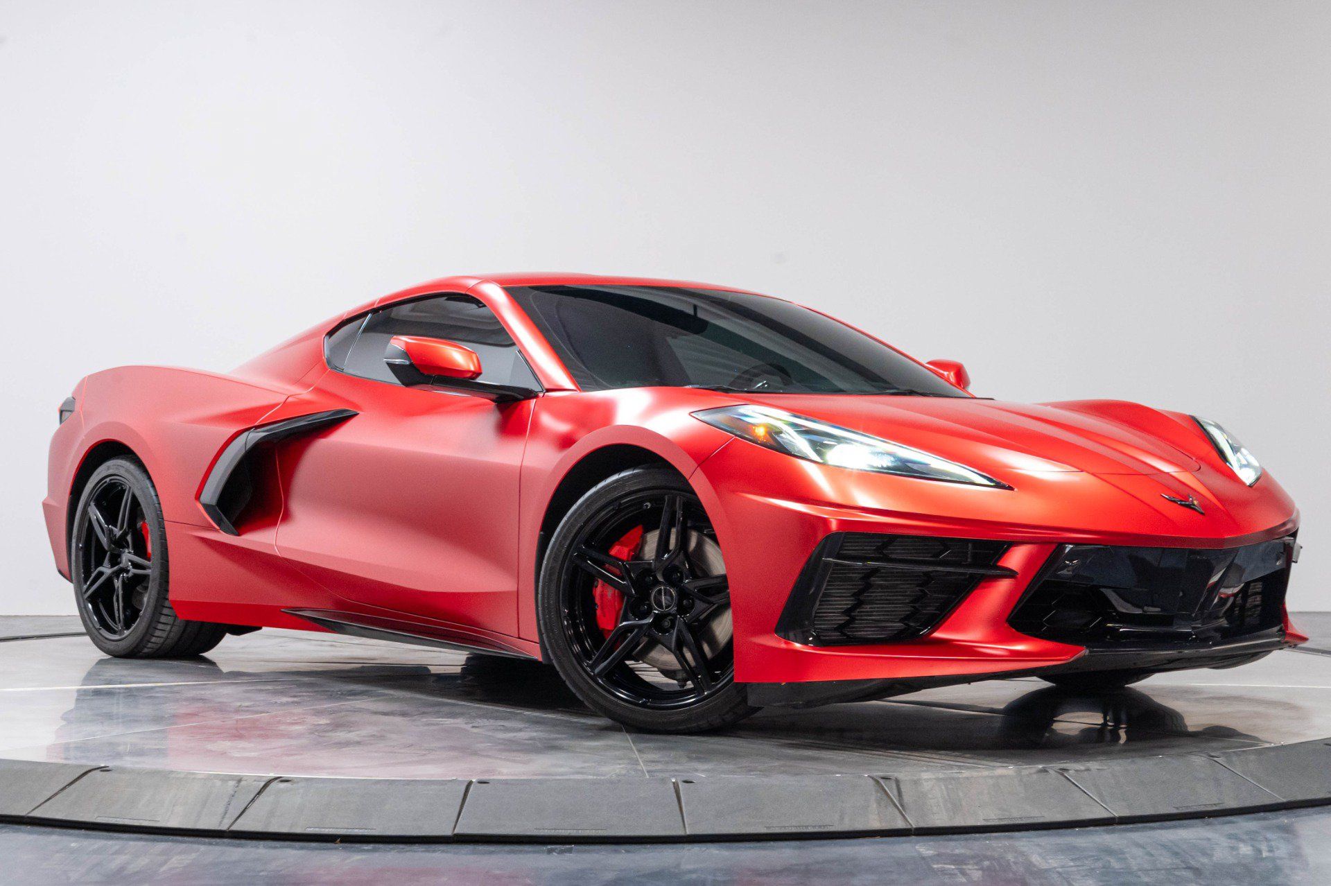 Used 2022 Chevrolet Corvette Stingray Coupe w/ 2LT w/ Z51 Performance Package RWD image 50