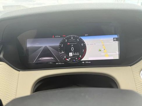 Used 2020 Land Rover Range Rover Velar R-Dynamic S image 19