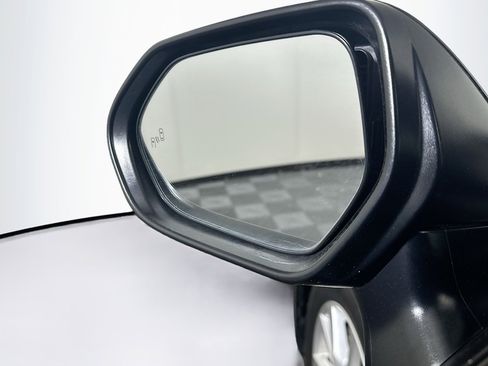 Used 2025 Toyota Camry LE image 16