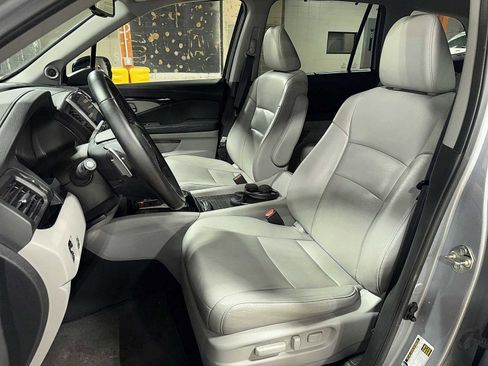 Used 2016 Honda Pilot Touring image 14