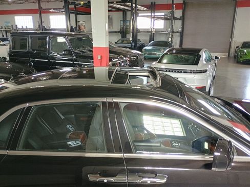 Used 2010 Rolls-Royce Ghost RWD image 36