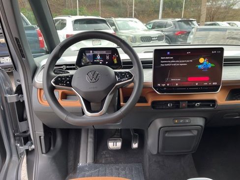 New 2025 Volkswagen ID. Buzz Pro S image 14