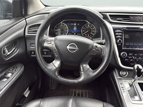 Used 2024 Nissan Murano SV AWD/4WD image 11